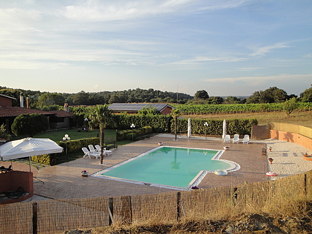 Agriturismo la Valle di Ceri con piscina